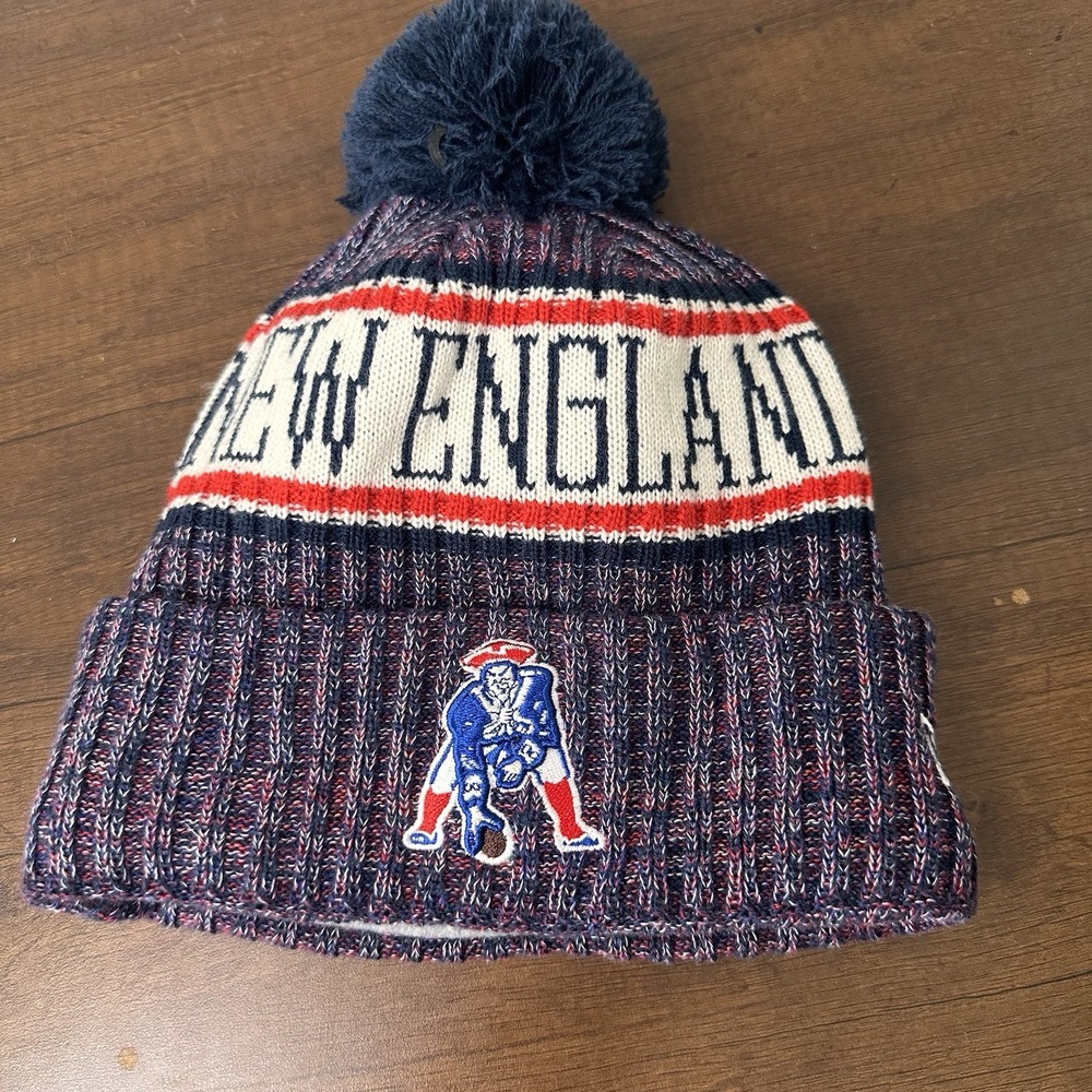 New Era New England Patriots Classic Throwback Pom Knit Winter Hat Beanie NWOT
